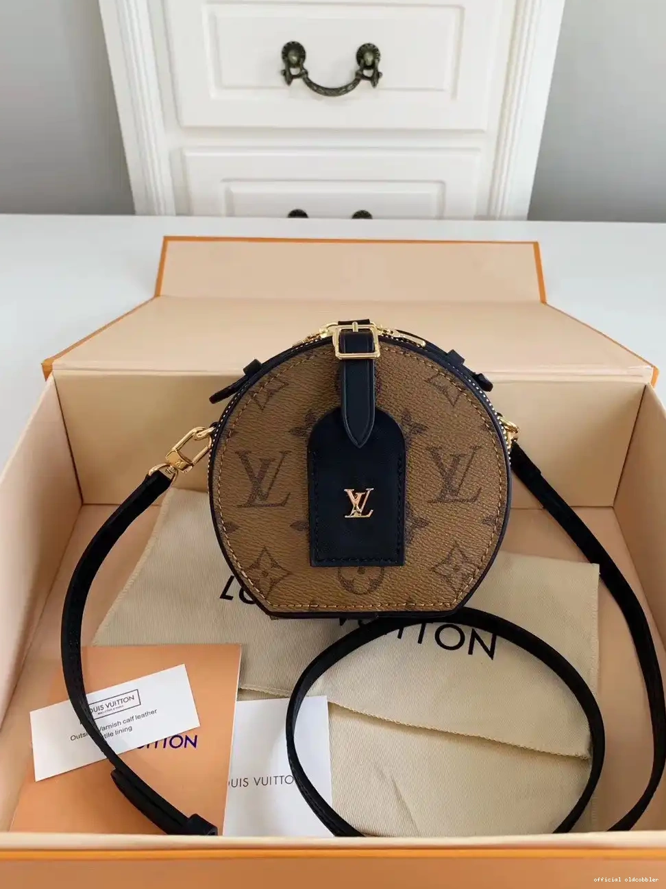 Official oldcobbler VUITTON MINI LOUIS BOITE CHAPEAU 0515